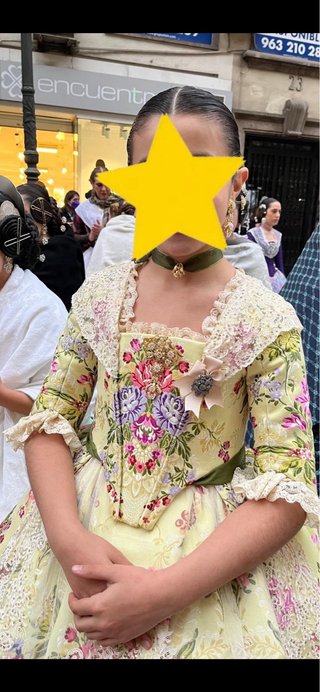 Traje de Fallera con 2 corpiños Talla 7-8años