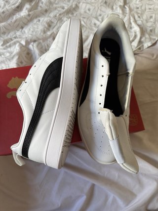 Zapatillas Puma Blancas y Negras