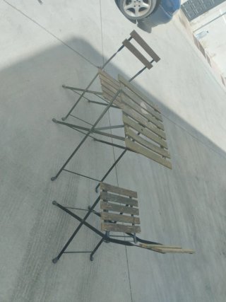 Mesa y 2 Sillas Plegables Madera