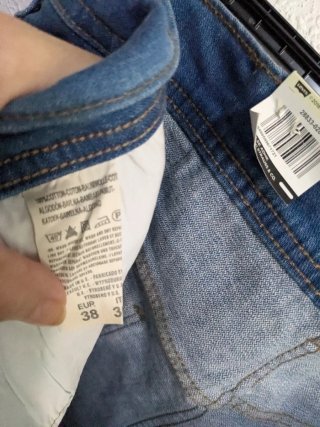 Pantalón vaquero corto Levi's talla 38