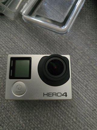 GoPro Hero 4 Silver con accessori vari