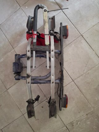 Portabicicletas para bola de remolque