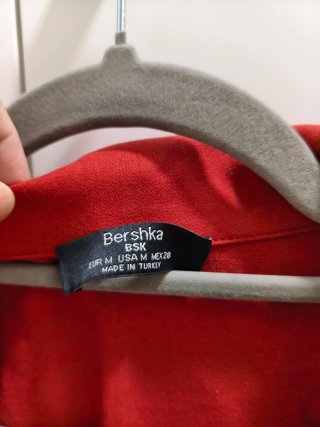 Camiseta Bershka Roja Talla M