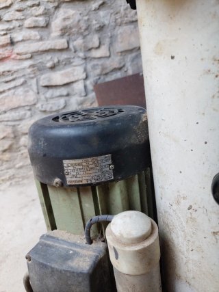 Máquina eléctrica descascarar almendras