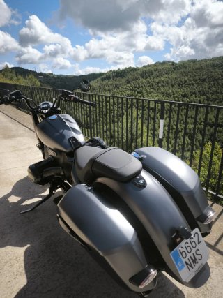 BMW R18 Roctane