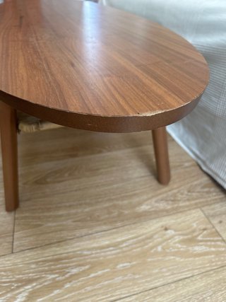 Mesa de centro ovalada de madera