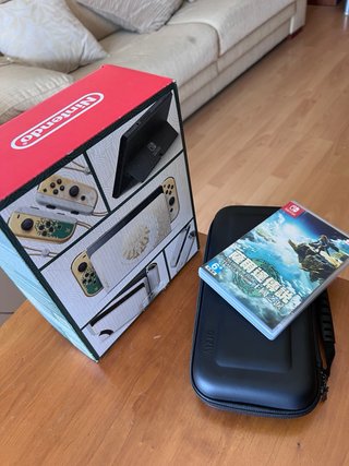 Nintendo Switch OLED Zelda Tears of the Kingdom