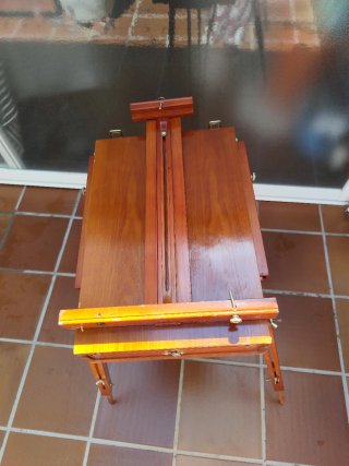 Caballete de madera para pintar