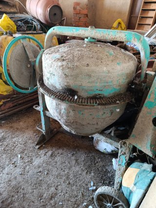 Hormigonera Imer 200L