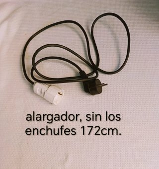 Lote material eléctrico: adaptador, bombilla, etc.