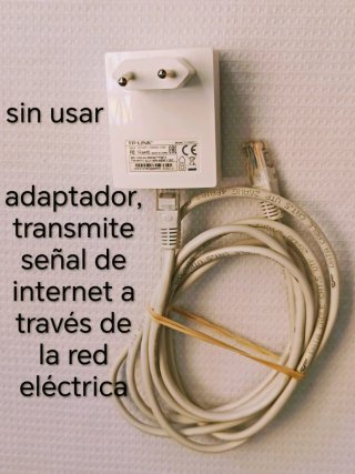 Lote material eléctrico: adaptador, bombilla, etc.