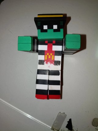 Figura Minecraft x McDonald's Zombie