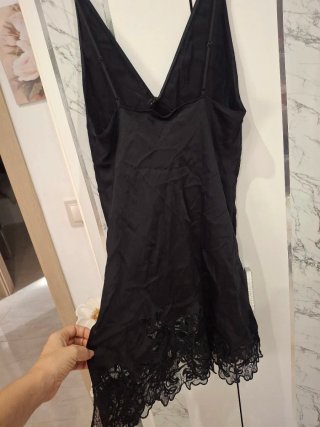 Top lencero Zara satinado con encaje