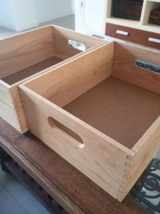 Cajas de madera con asas
