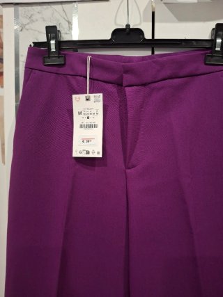 Traje buganvilla plumas pantalón y chaqueta zara