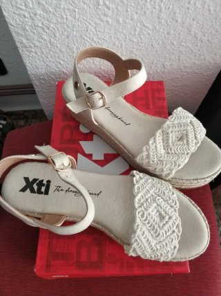 Sandalias Xti Beige/Blanco Plataforma