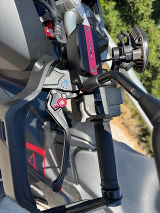 Honda X ADV 750 Negra/Roja