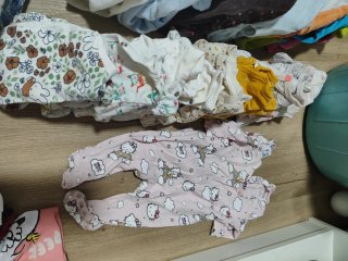 Lote Ropa Bebé: Bodis y Pijamas Manga Larga