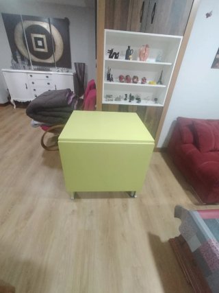 Mesa extensible de madera y metal