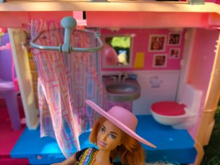 Autocaravana Barbie Rosa