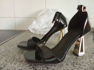 Zapatos de tacón negros