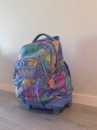Mochila Totto con ruedas y estampado floral