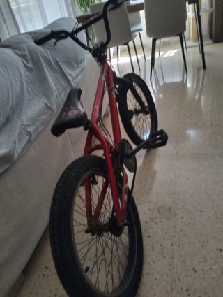 Bicicleta BMX Roja B'Twin