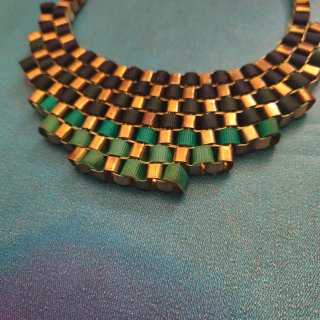 Collar de Zara en tonos azules