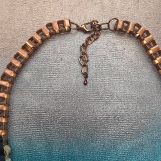 Collar de Zara en tonos azules