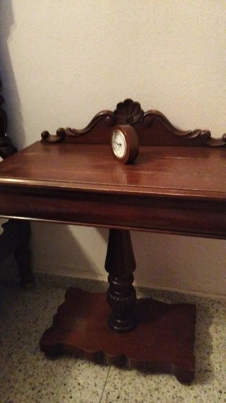 Armario antiguo de madera