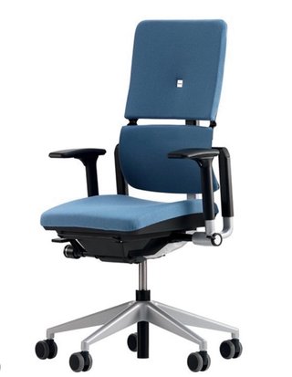 Silla de oficina ergonómica azul