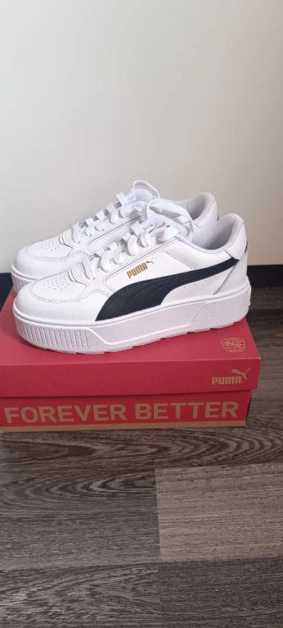 Zapatillas Puma Blancas y Negras