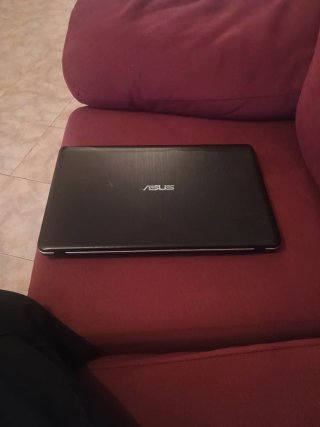 Portátil Asus Vivobook Max Plata