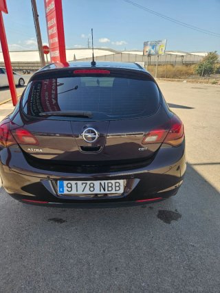 Opel Astra 2012