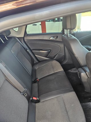 Opel Astra 2012