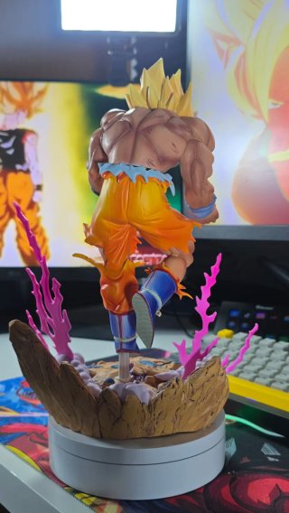 Figura Goku Super Saiyan