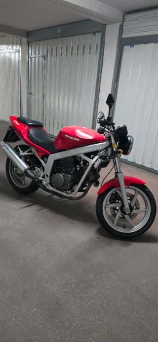 Hyosung Comet 125 Roja (2005)