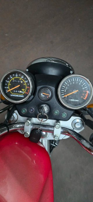 Hyosung Comet 125 Roja (2005)
