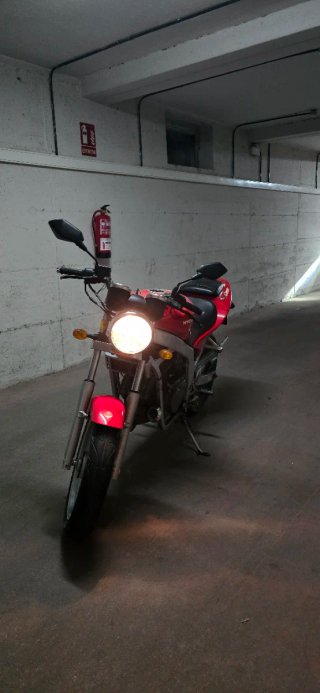 Hyosung Comet 125 Roja (2005)