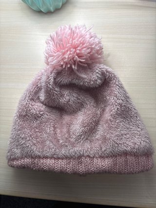 Gorro de invierno rosa con pompón