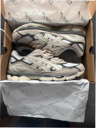 Asics Gel-NYC gris-beige Talla 42.5