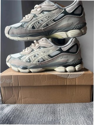 Asics Gel-NYC gris-beige Talla 42.5