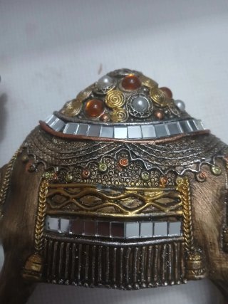 Figura Decorativa Camello Dorado y Plateado