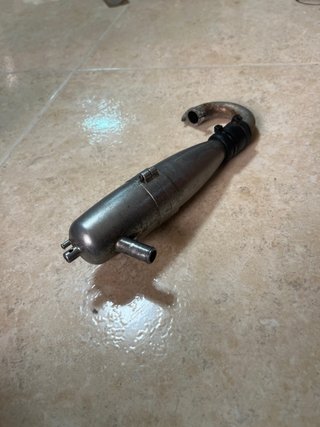 Tubo de escape coche RC 1/8