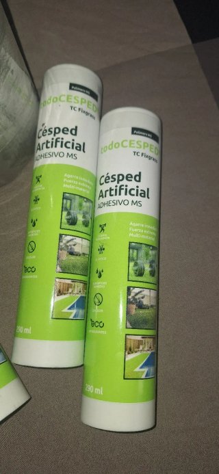 Banda Autoadhesiva Césped Artificial 10m + 3 botes