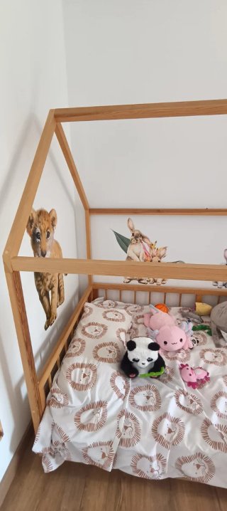 Cama infantil de madera