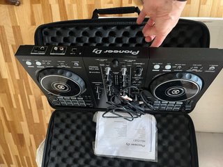 Pioneer DDJ-400 DJ Controller
