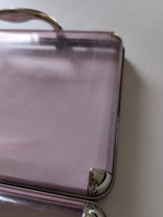 Caja de plástico transparente con asa