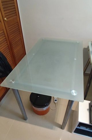 Mesa de cristal templado