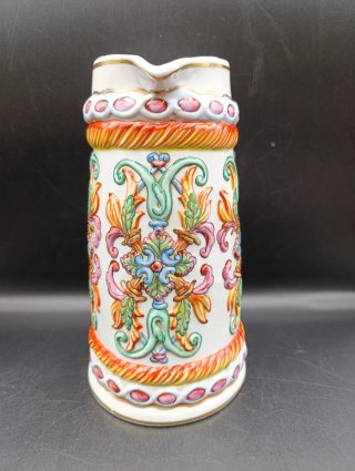 Jarra de porcelana italiana estilo Capodimonte